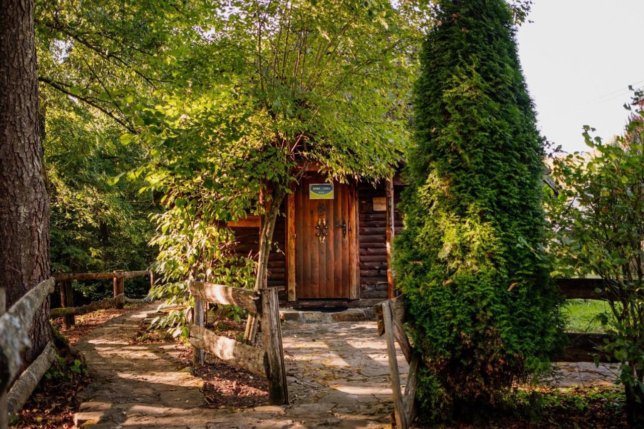 Hotel Kraljevsko Selo Kotromanicevo Doboj Esterno foto