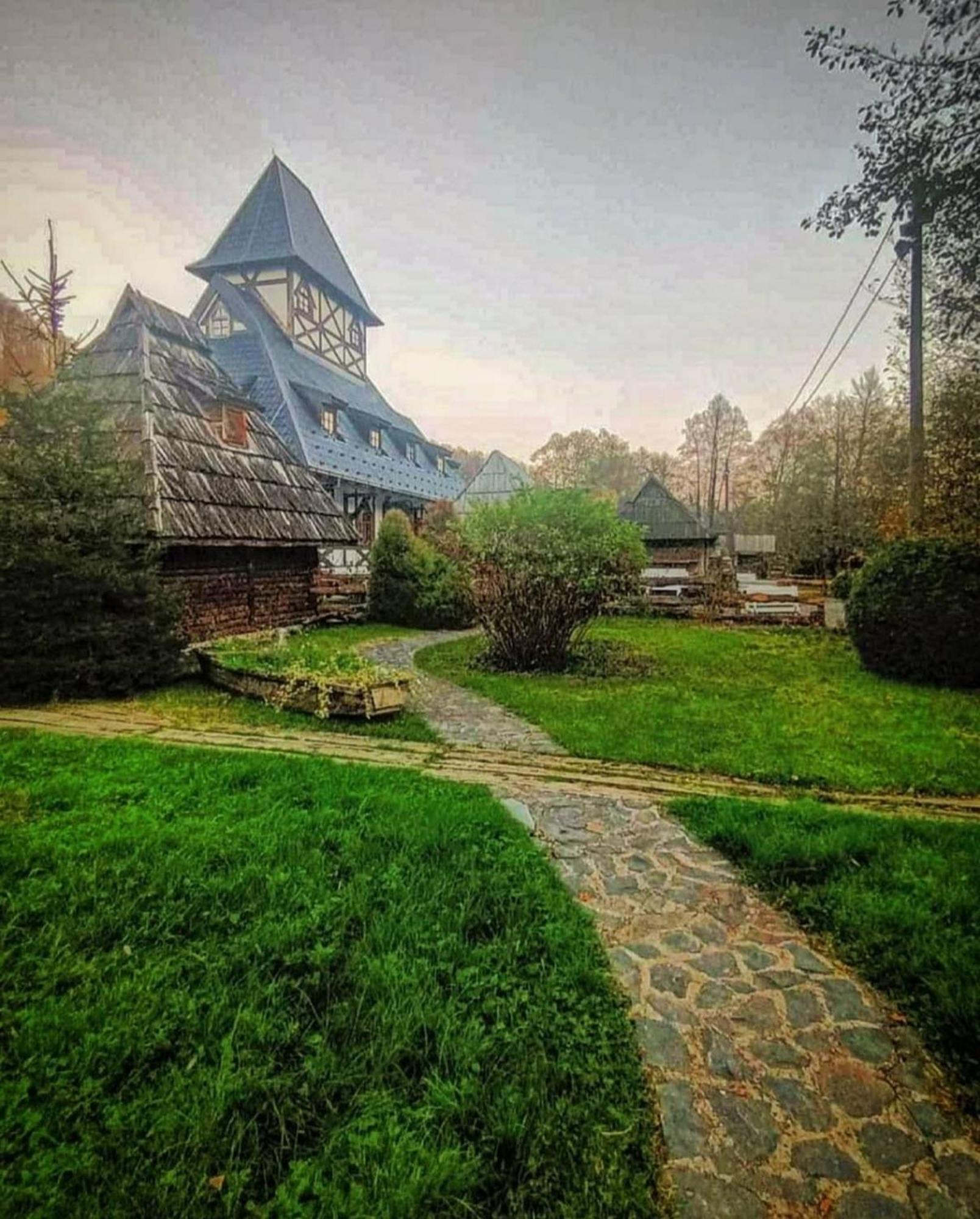 Hotel Kraljevsko Selo Kotromanicevo Doboj Esterno foto