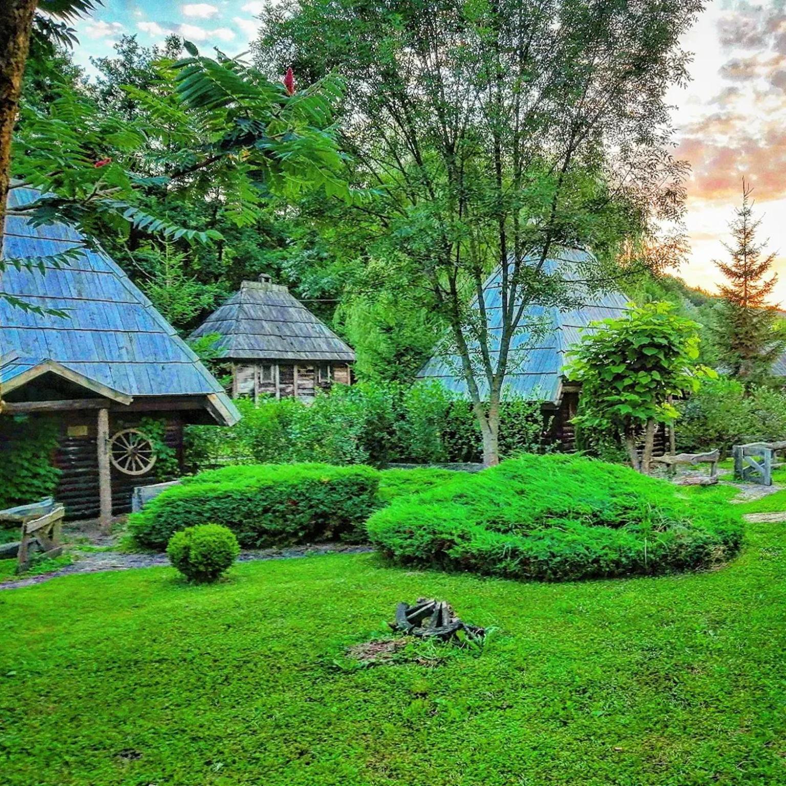 Hotel Kraljevsko Selo Kotromanicevo Doboj Esterno foto